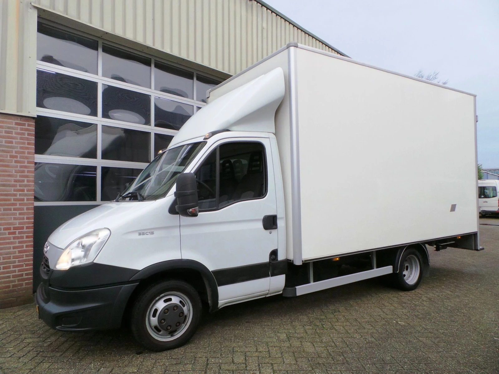 Iveco 35c15 3.0L* ЩОРА+ ФУРГОН+ ВРАТИ* КЛИМА* до 3.5т N1, снимка 1