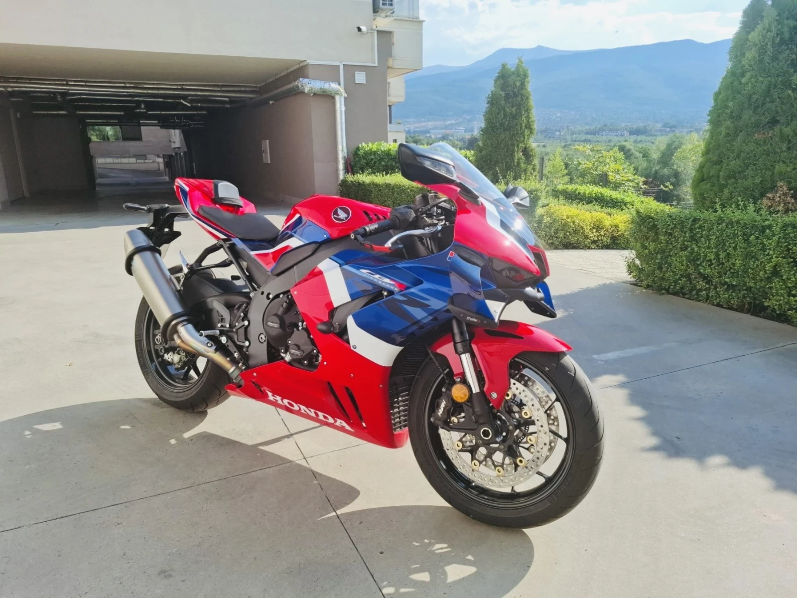 Honda Cbr CBR 1000rr-r, снимка 2 - Мотоциклети и мототехника - 53828094