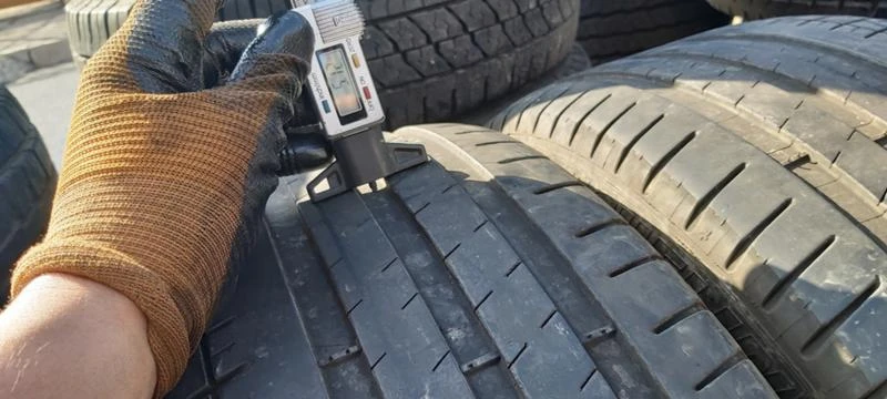 Гуми Летни 245/40R19, снимка 3 - Гуми и джанти - 32916887