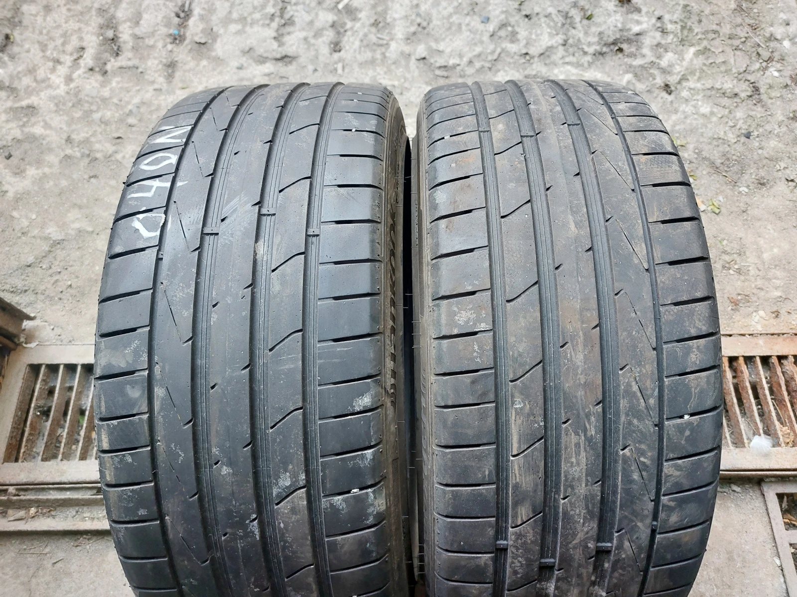���� 235/40R19 | Mobile.bg � ����������� 2