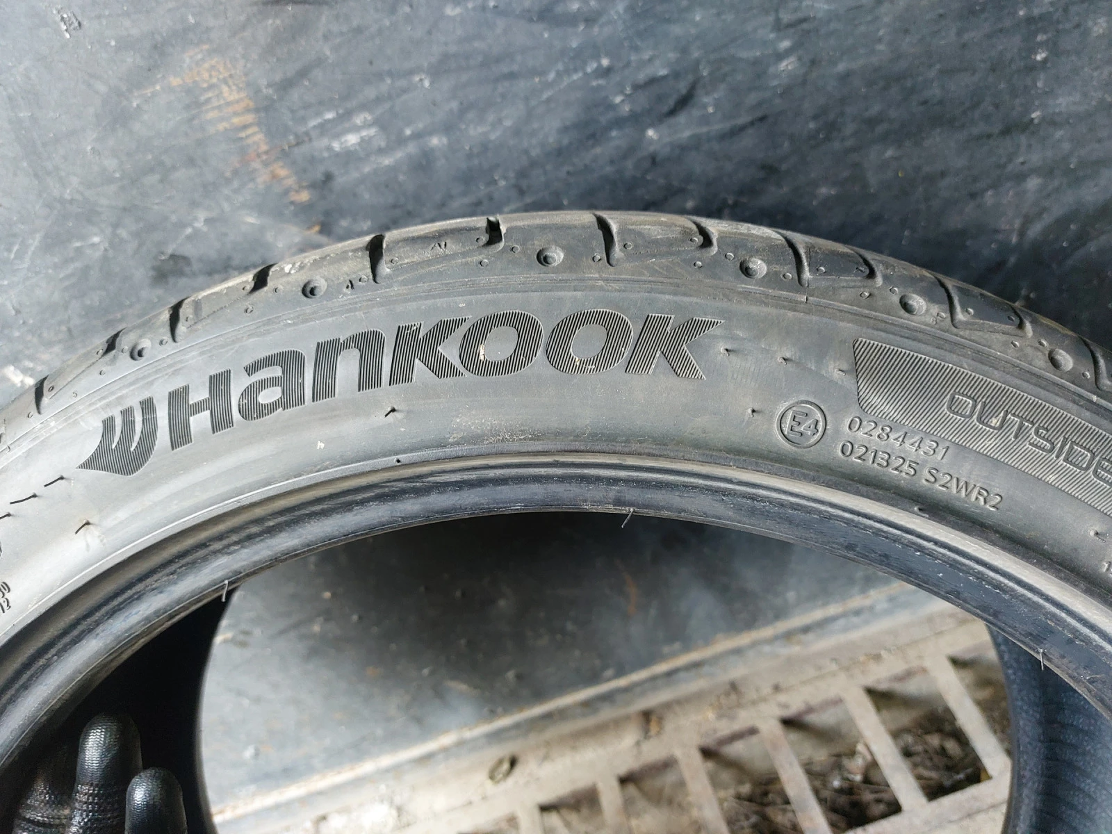 ���� 235/40R19 | Mobile.bg � ����������� 4