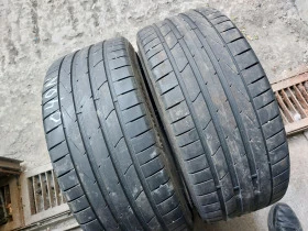 Гуми Летни 235/40R19, снимка 1 - Гуми и джанти - 41829350