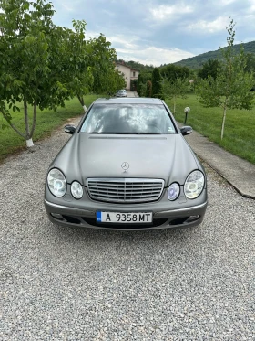 Mercedes-Benz E 320, снимка 2