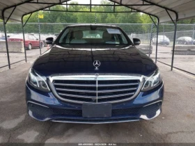 Mercedes-Benz E 300 * CARFAX * ОПЦИЯ ЗА ФИНАНСИРАНЕ * , снимка 12