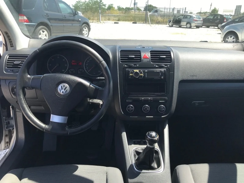 VW Golf 1.9TDI 105к.с., снимка 10 - Автомобили и джипове - 41596210