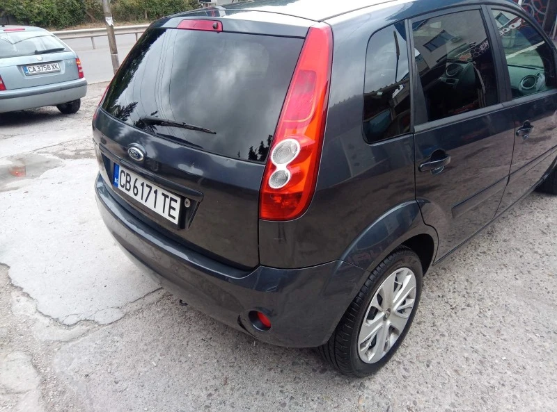 Ford Fiesta 1.2 i, снимка 5 - Автомобили и джипове - 47587236