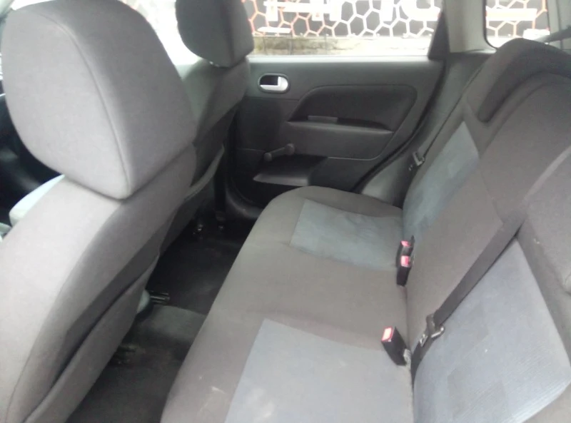 Ford Fiesta 1.2 i, снимка 7 - Автомобили и джипове - 47587236