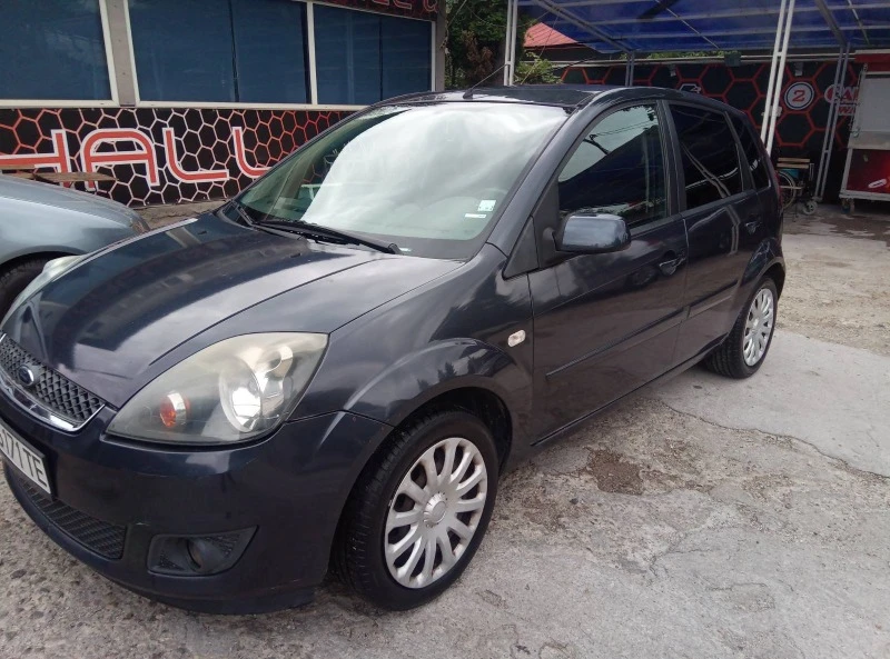 Ford Fiesta 1.2 i, снимка 2 - Автомобили и джипове - 47587236