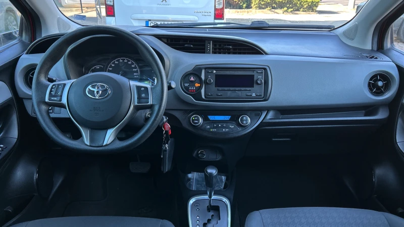 Toyota Yaris ГАРАНЦИОНЕН, снимка 10 - Автомобили и джипове - 47524058