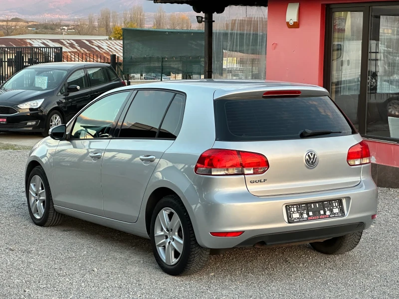 VW Golf 1.6i GPL! * 184 000км* 102к.с. ПЕРФЕКТЕН!, снимка 4 - Автомобили и джипове - 47788569