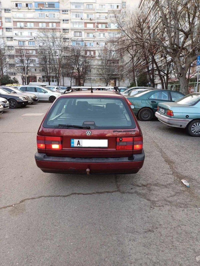 VW Passat, снимка 2 - Автомобили и джипове - 48895631