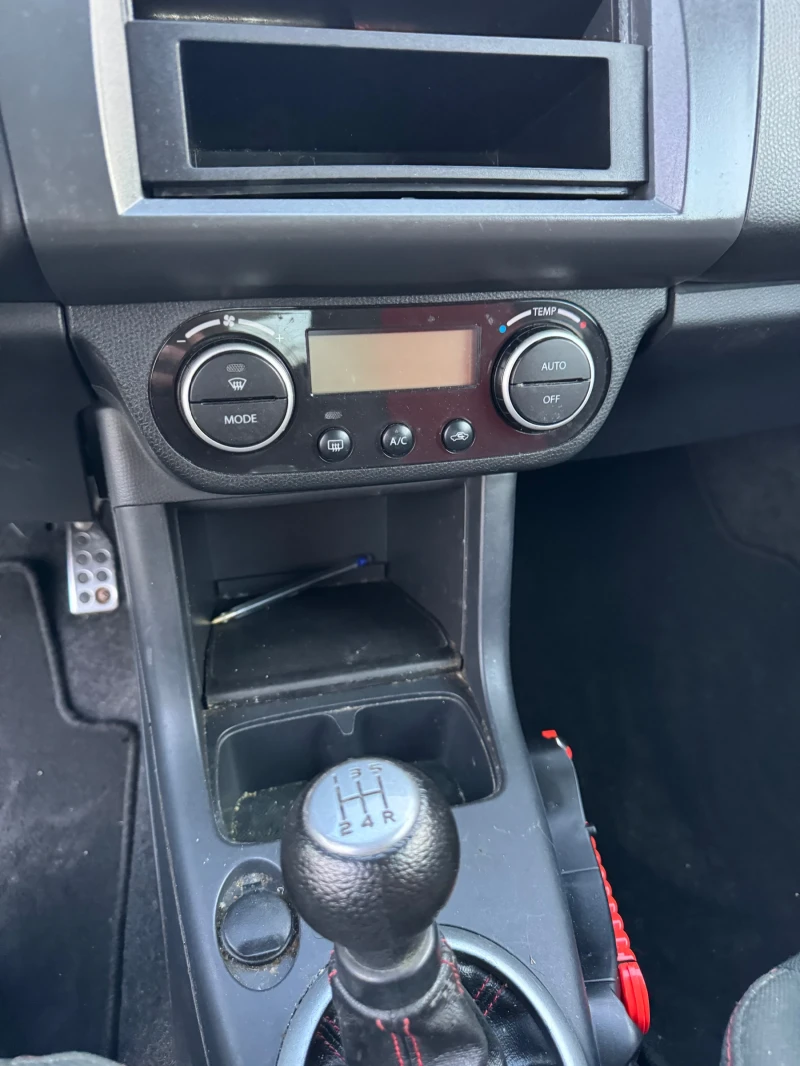 Suzuki Swift 1.6 sport, снимка 12 - Автомобили и джипове - 49451662