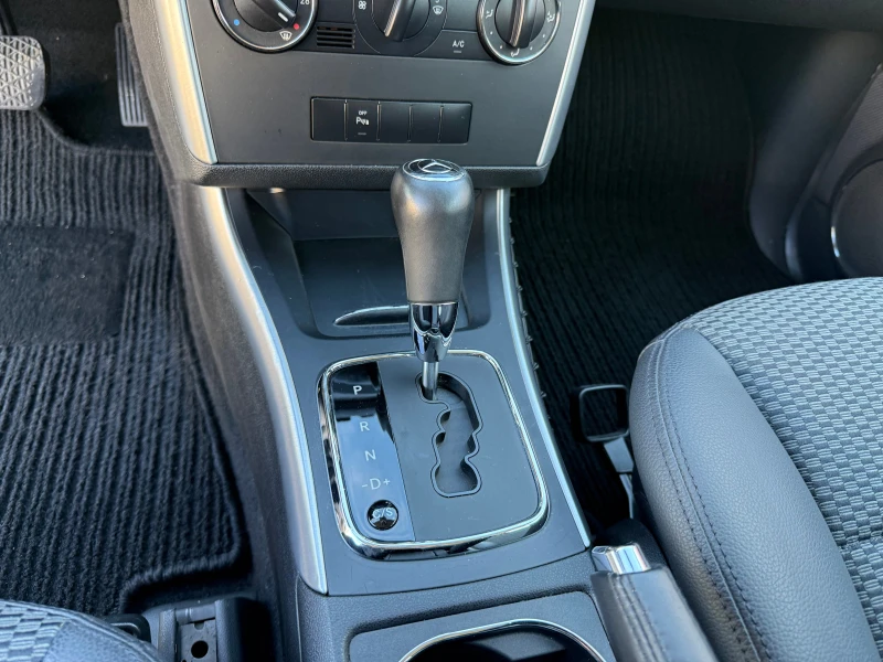Mercedes-Benz A 170 АВТОМАТИК* BLUETOOTH* ПАРКТРОНИК* ТОП СЪСТОЯНИЕ, снимка 13 - Автомобили и джипове - 52637765