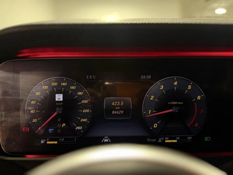 Mercedes-Benz E 350 * | AMG PKG | NIGHT PKG * CARFAX * БЕЗ ПЪРВОНАЧАЛН, снимка 13 - Автомобили и джипове - 52959876