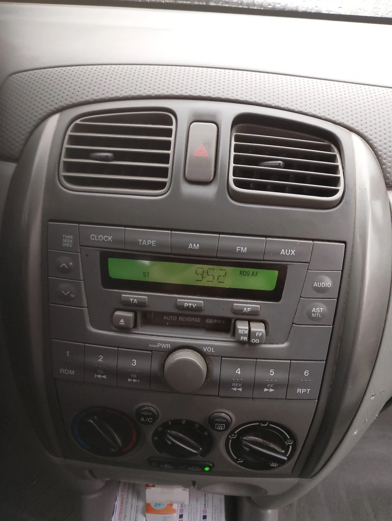 Mazda Premacy, снимка 13 - Автомобили и джипове - 53187544