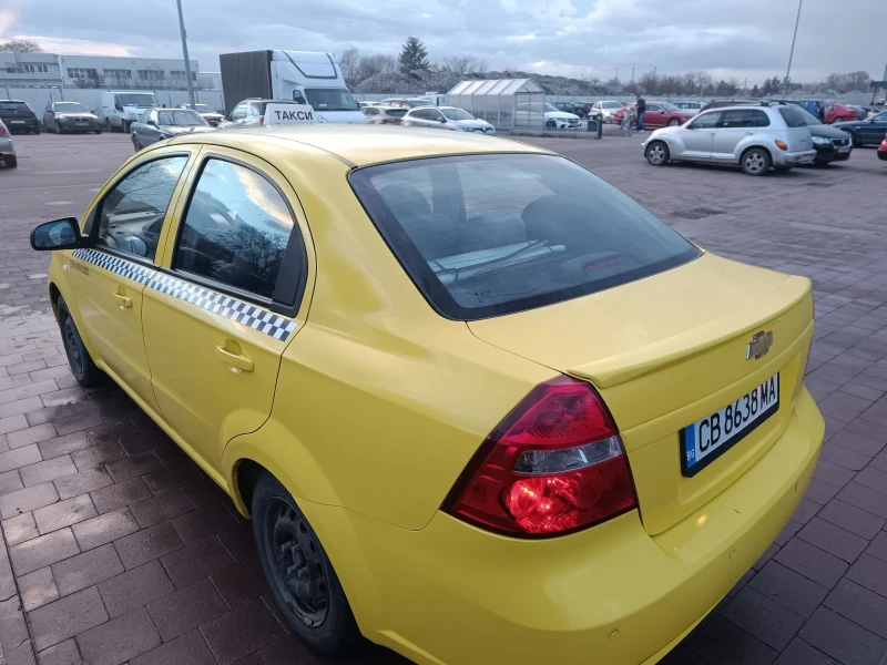 Chevrolet Aveo, снимка 5 - Автомобили и джипове - 53585420