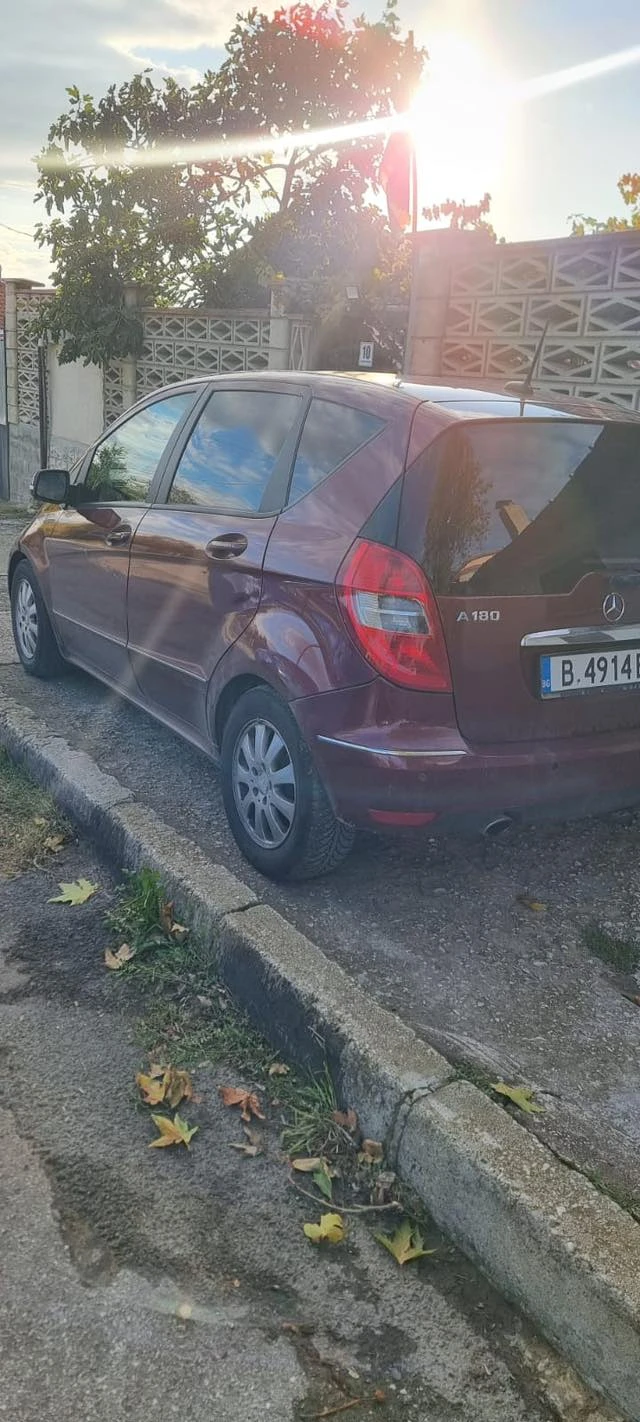 Mercedes-Benz A 180  - изображение 2