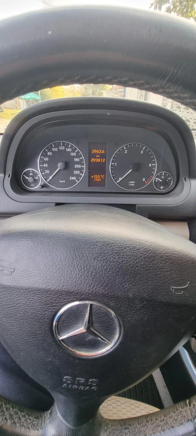 Mercedes-Benz A 180  - изображение 5