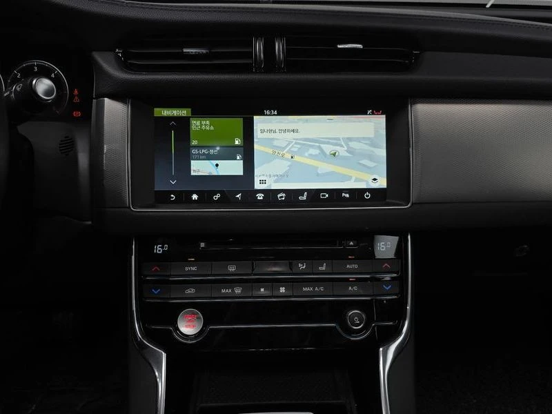 Jaguar Xf 2.0 Automatic, снимка 13 - Автомобили и джипове - 55926622