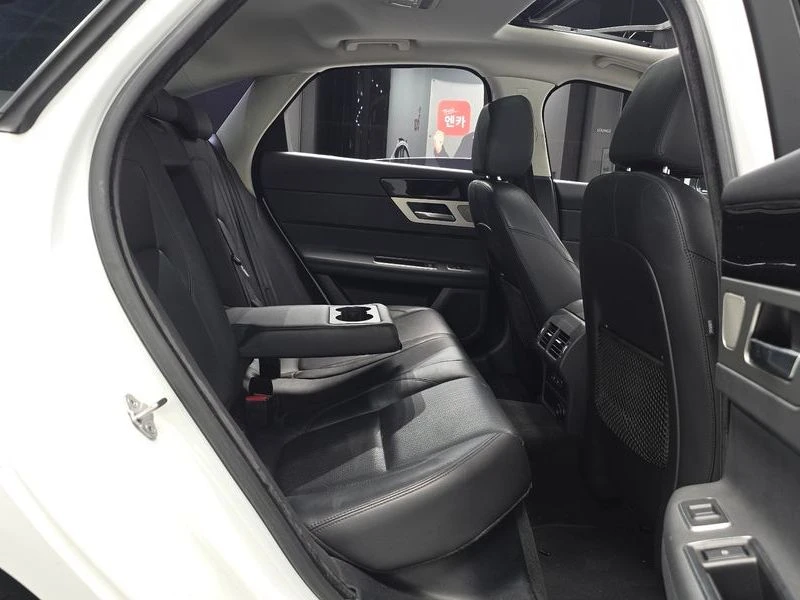 Jaguar Xf 2.0 Automatic, снимка 10 - Автомобили и джипове - 55926622