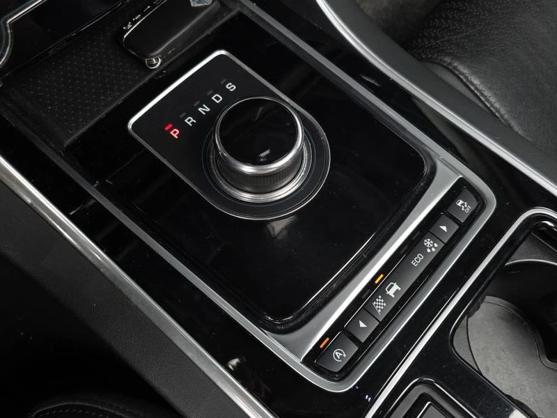 Jaguar Xf 2.0 Automatic, снимка 8 - Автомобили и джипове - 55926622