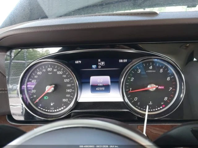 Mercedes-Benz E 300 * CARFAX * ОПЦИЯ ЗА ФИНАНСИРАНЕ * , снимка 7 - Автомобили и джипове - 56020366