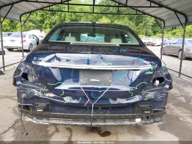 Mercedes-Benz E 300 * CARFAX * ОПЦИЯ ЗА ФИНАНСИРАНЕ * , снимка 6 - Автомобили и джипове - 56020366