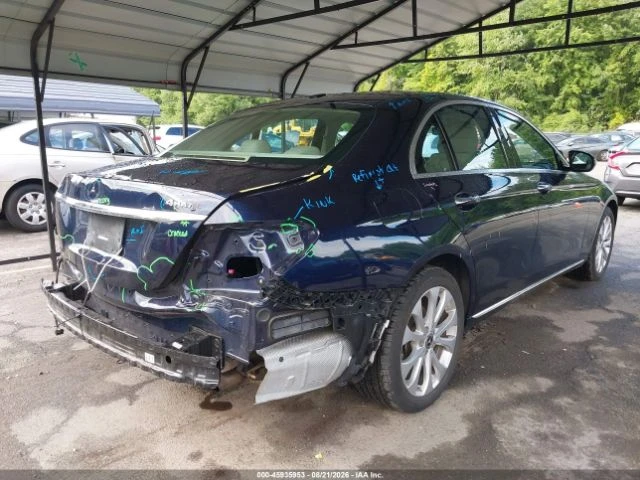 Mercedes-Benz E 300 * CARFAX * ОПЦИЯ ЗА ФИНАНСИРАНЕ * , снимка 4 - Автомобили и джипове - 56020366