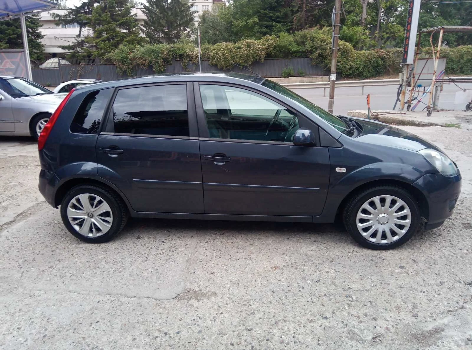 Ford Fiesta 1.2 i | Mobile.bg — изображение 12