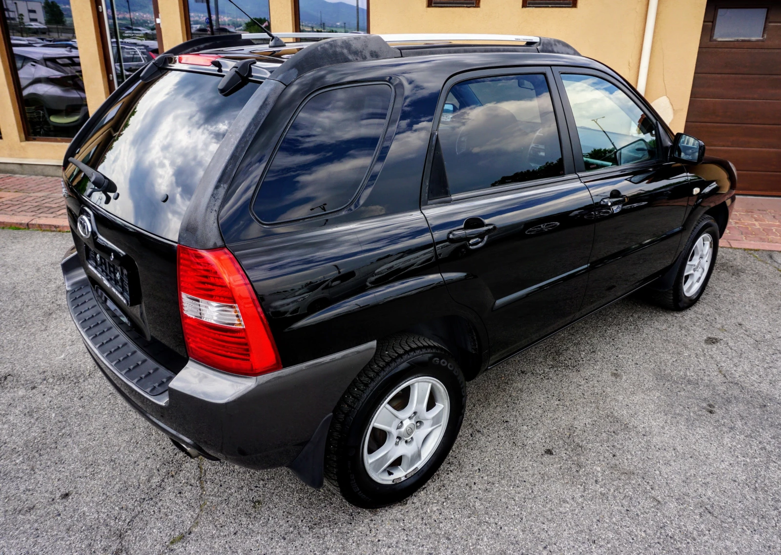 Kia Sportage 2.0i 16V  - изображение 3