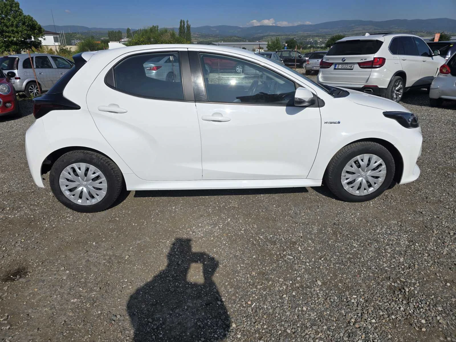 Toyota Yaris 1.5 Hybrid e-CVT - изображение 8