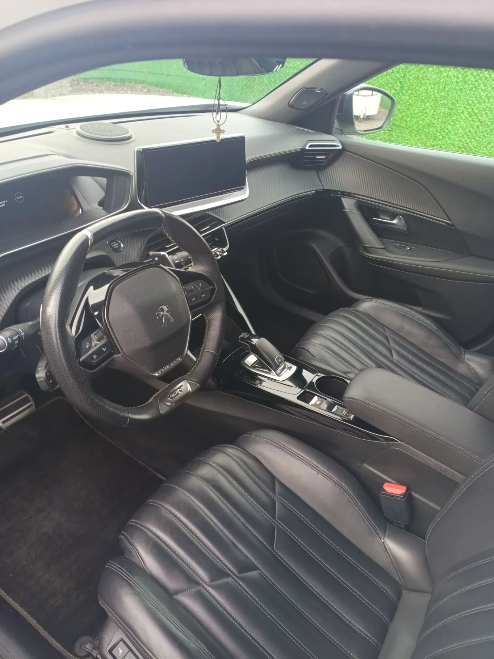 Peugeot 2008 2008 SUV GT 1.2 Pure Tech 155 EAT8, снимка 7 - Автомобили и джипове - 54347246