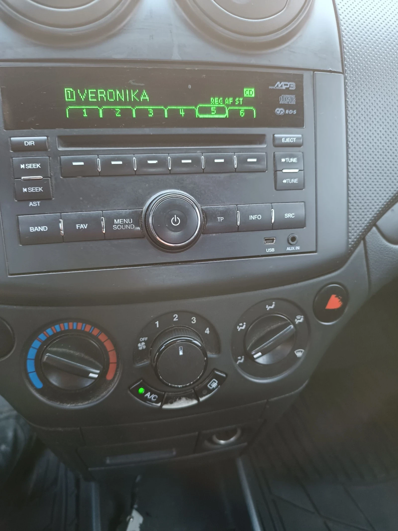 Chevrolet Aveo  - изображение 7