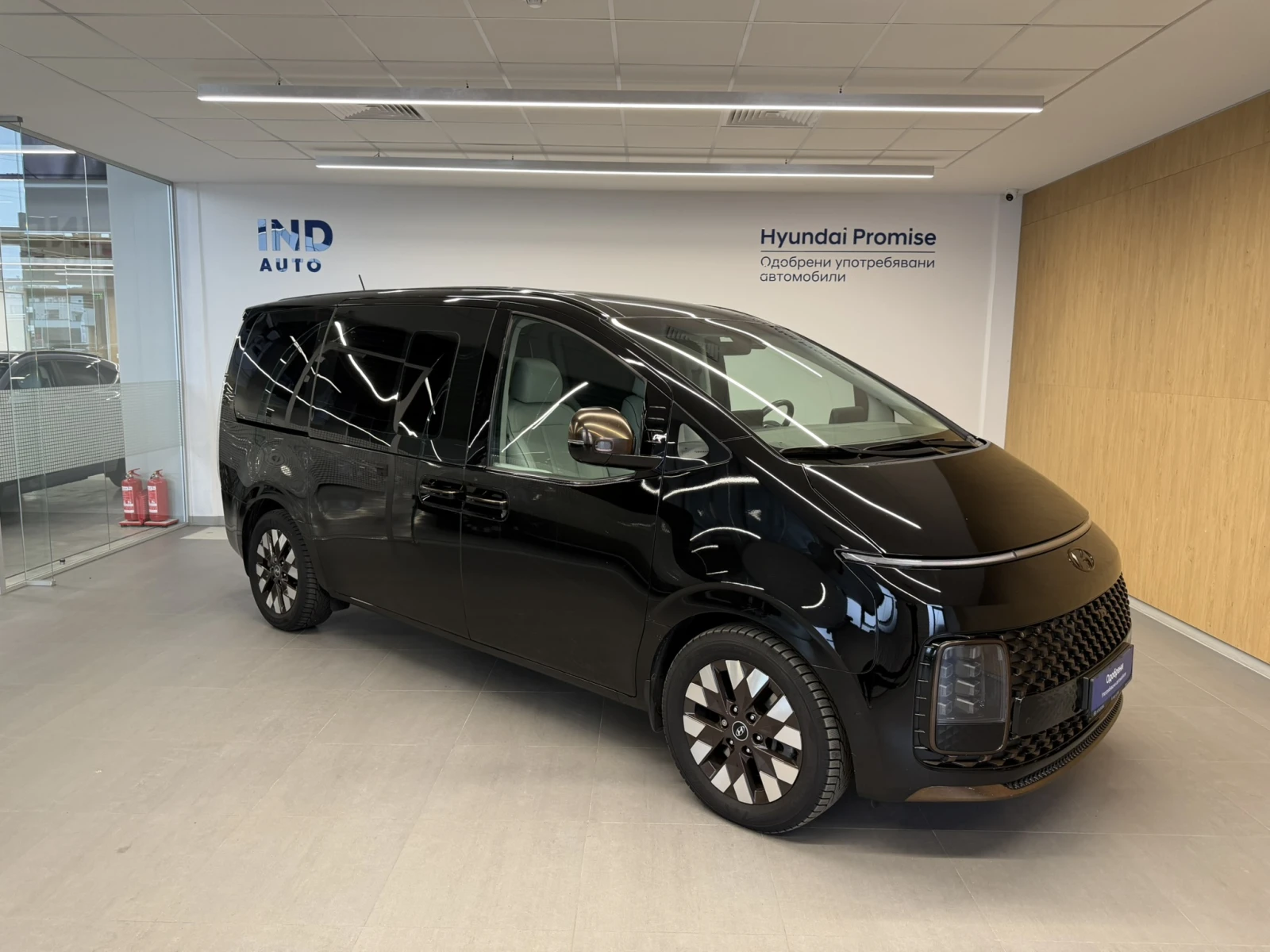 Hyundai Staria LUX AWD | Mobile.bg � ����������� 7