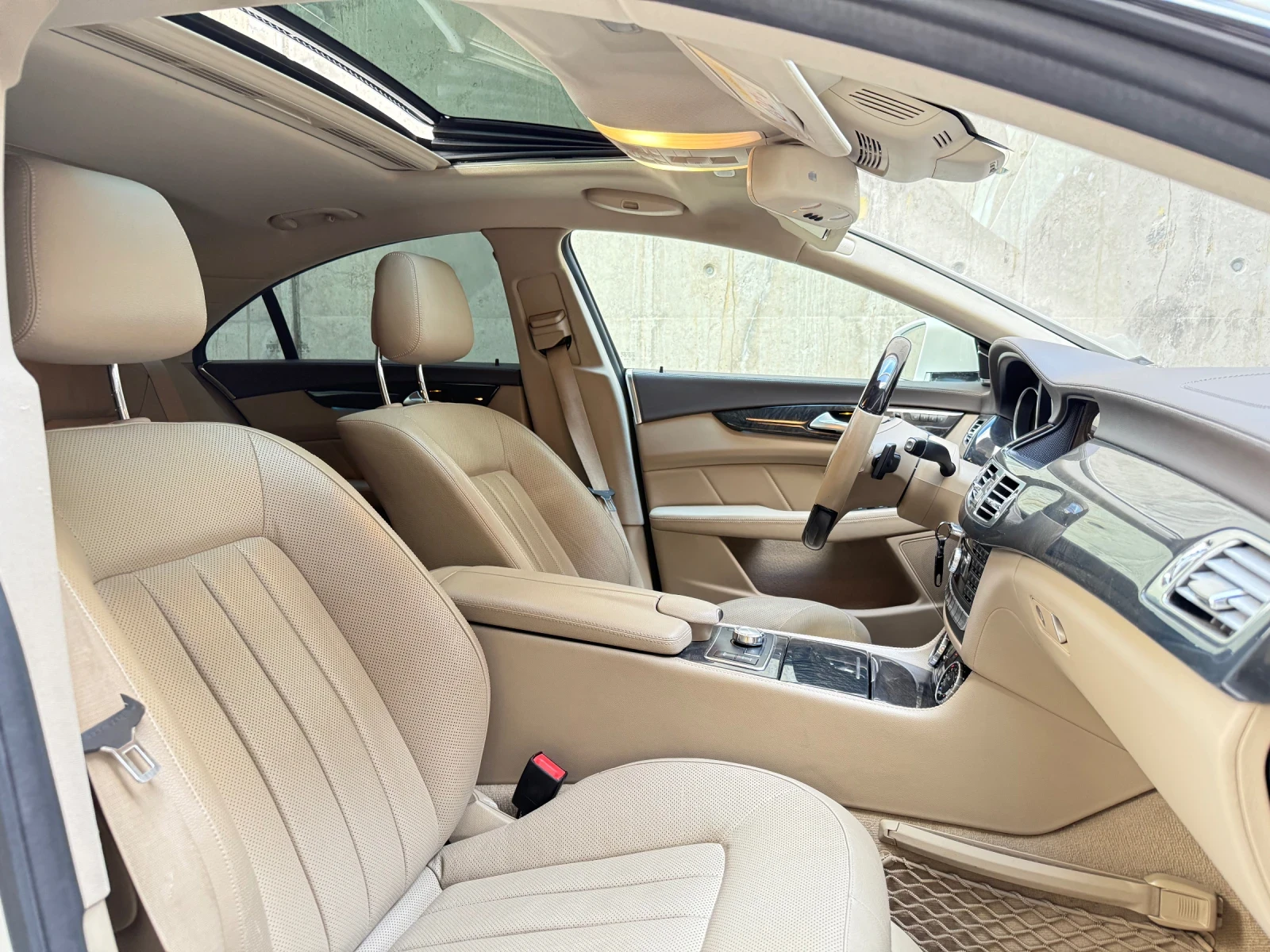 Mercedes-Benz CLS 350 Първи собственик., снимка 12 - Автомобили и джипове - 54323648