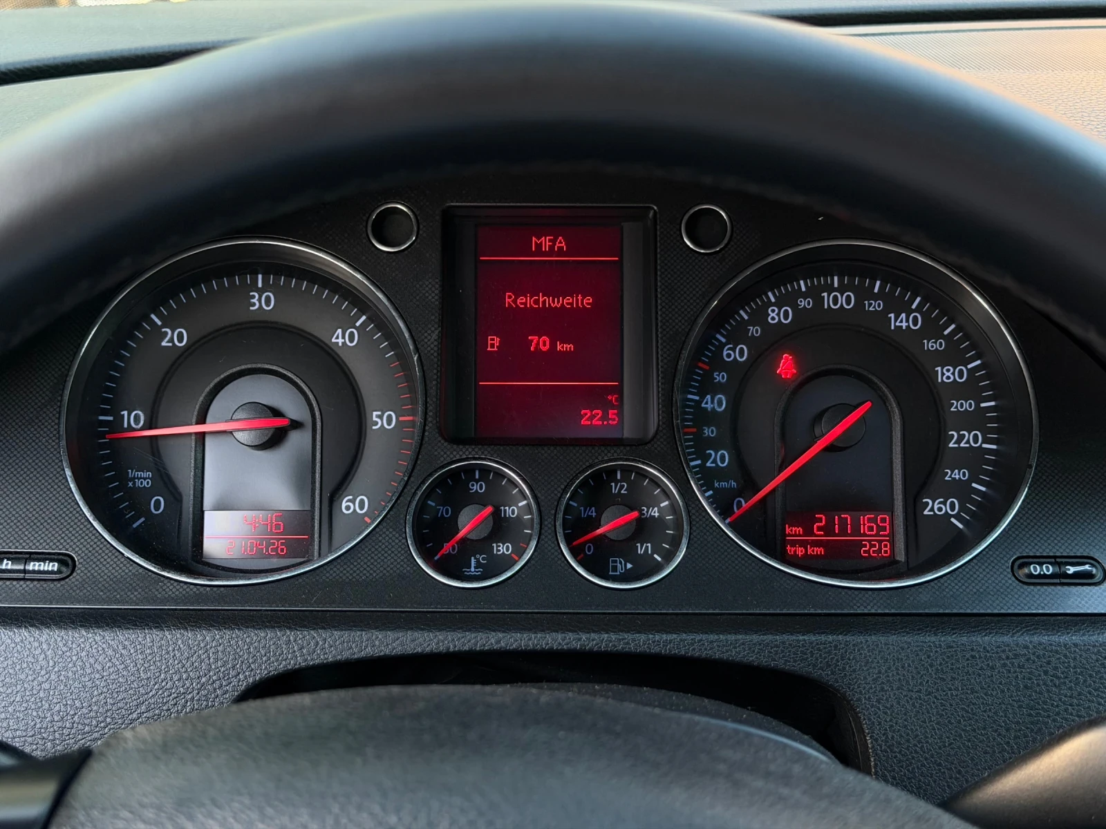 VW Passat 1.9TDi 105к.с * Климатроник* , снимка 16 - Автомобили и джипове - 54348029