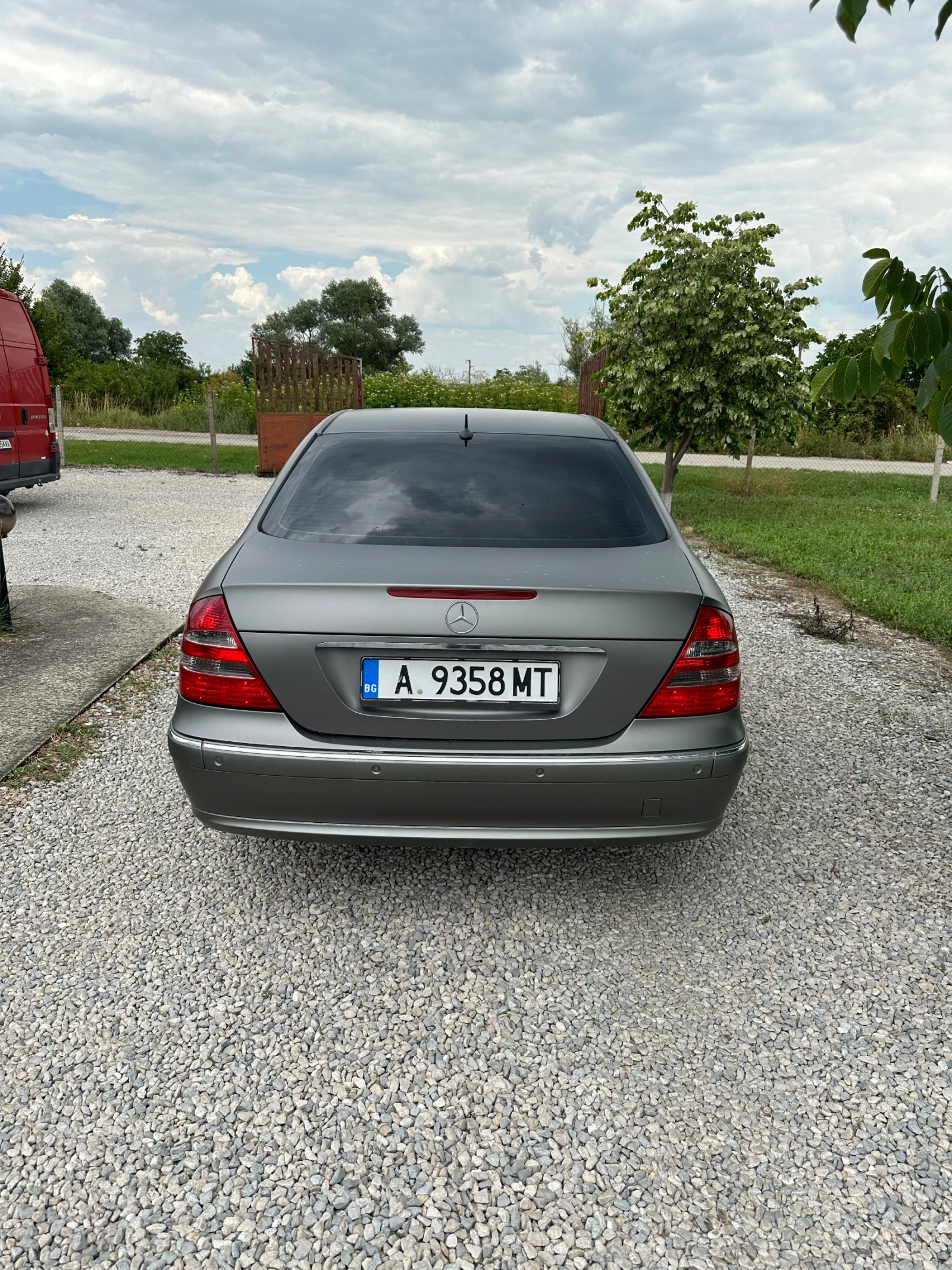 Mercedes-Benz E 320, снимка 5 - Автомобили и джипове - 55327984