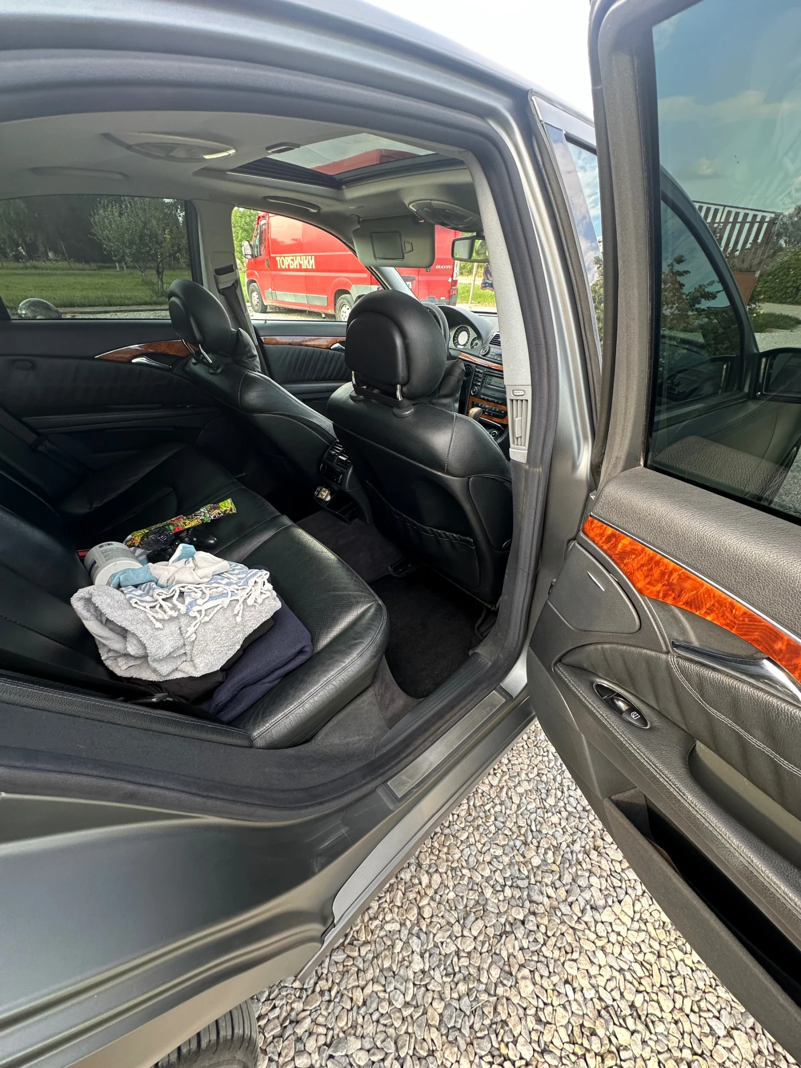 Mercedes-Benz E 320, снимка 11 - Автомобили и джипове - 55327984