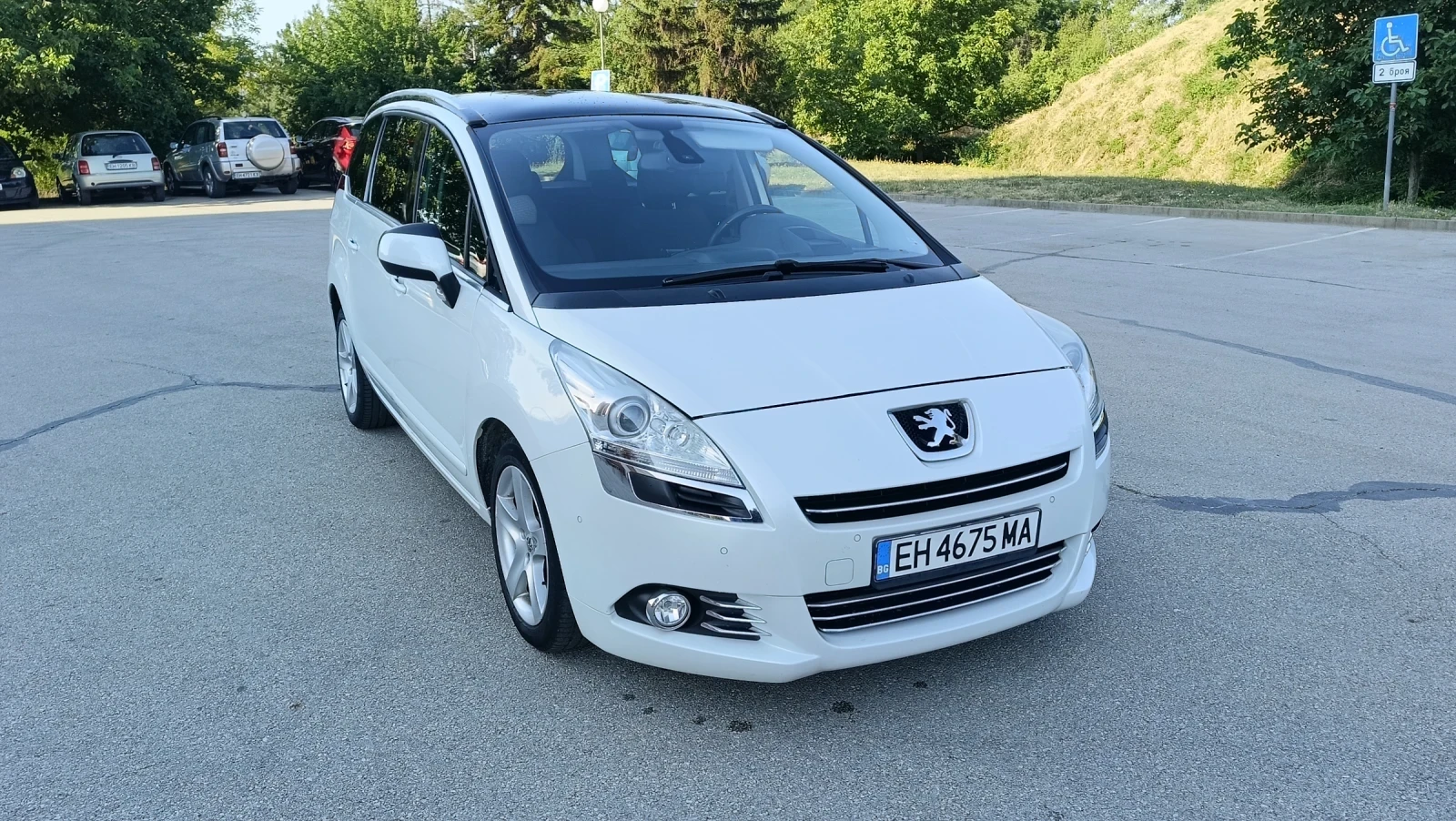 Peugeot 5008