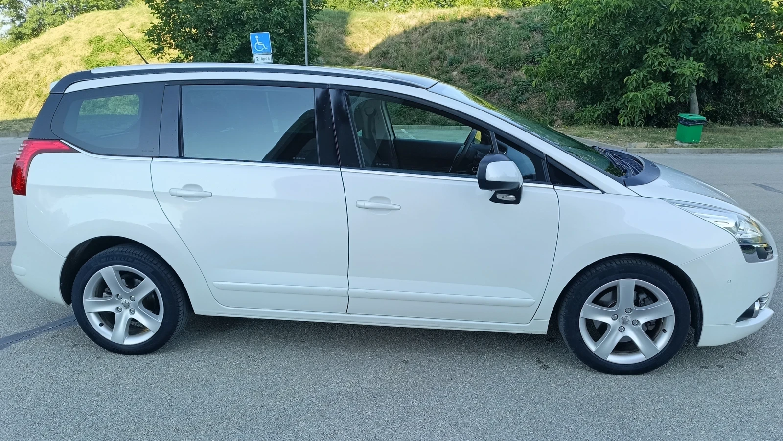 Peugeot 5008, снимка 4 - Автомобили и джипове - 55582076