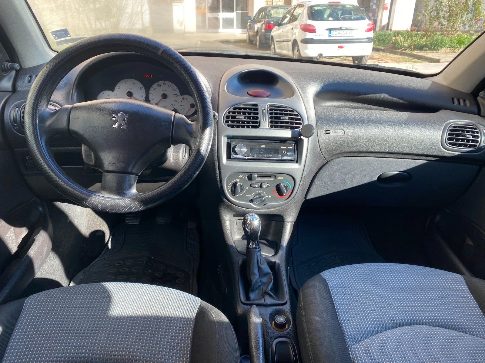 Peugeot 206, снимка 5 - Автомобили и джипове - 55632016