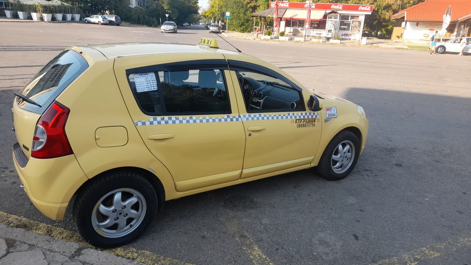Dacia Sandero 1.5D, снимка 4 - Автомобили и джипове - 55786052