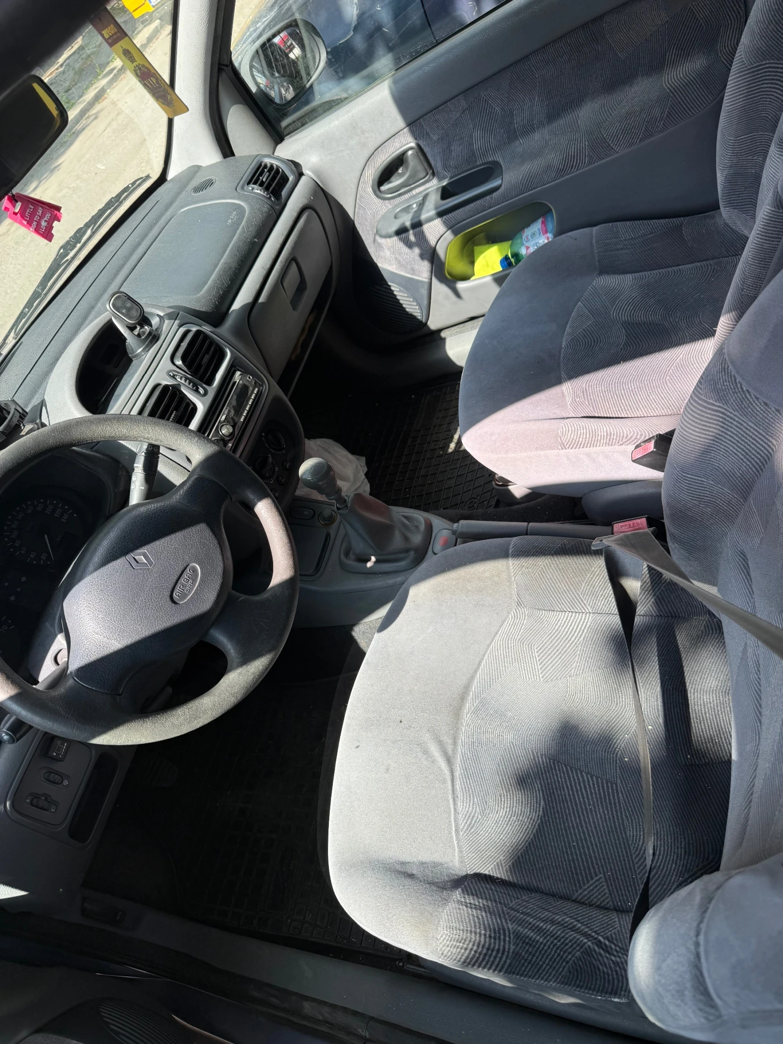 Renault Clio, снимка 3 - Автомобили и джипове - 55844152