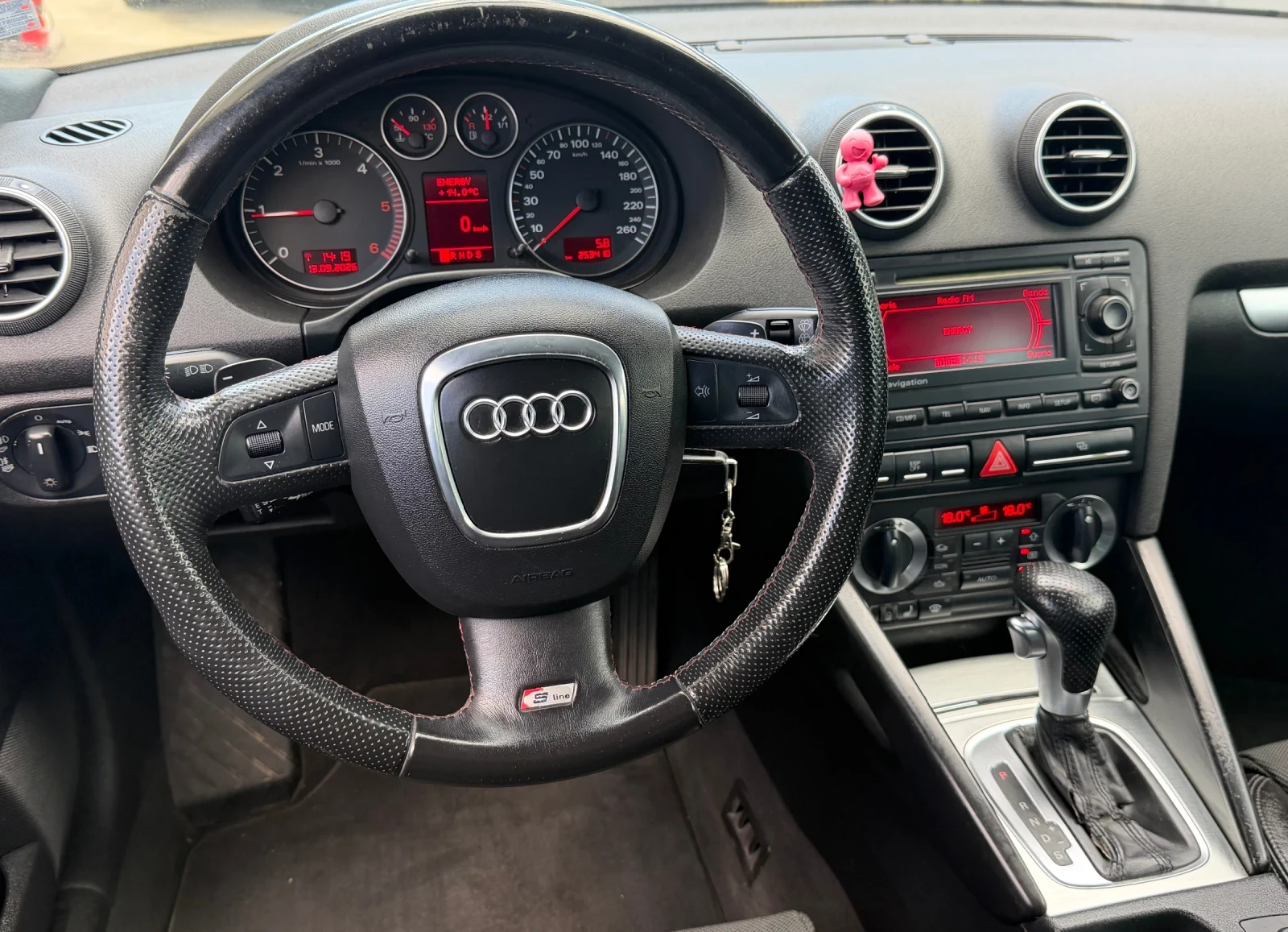 Audi A3 2.0TDI 170hp S-LINE SPORTBACK, снимка 11 - Автомобили и джипове - 56071224