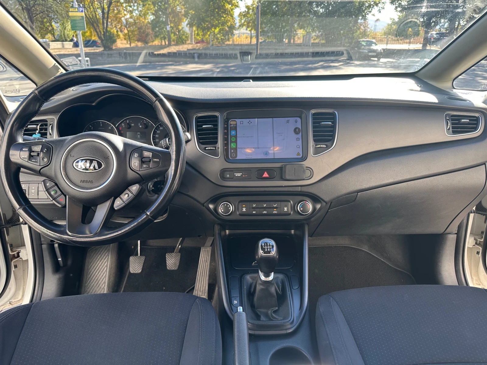 Kia Carens 1.7 CRDI Android auto, снимка 5 - Автомобили и джипове - 56446043