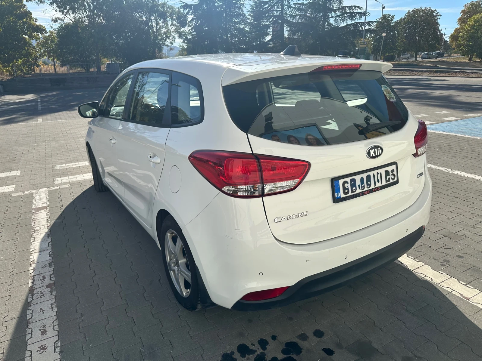 Kia Carens 1.7 CRDI Android auto, снимка 3 - Автомобили и джипове - 56446043