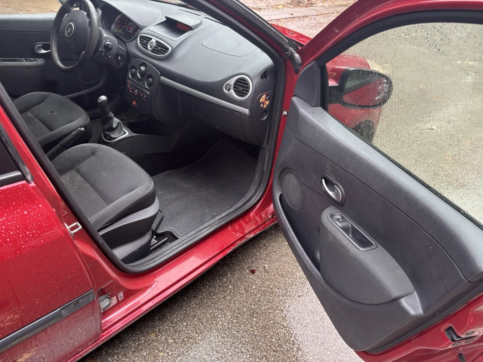Renault Clio, снимка 8 - Автомобили и джипове - 56486039