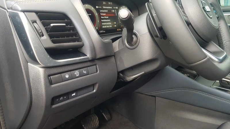 Nissan Qashqai 1.3 HYBRID/DIG-T/158HP/XTRONIC/TEKNA/NAVI/060b, снимка 11 - Автомобили и джипове - 46714561