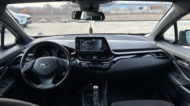 Toyota C-HR 1.8 HSD CENTER, снимка 9 - Автомобили и джипове - 48298520