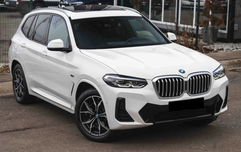 BMW X3 30e M-Pack Plug-in Hybrid xDrive , снимка 1 - Автомобили и джипове - 48431204